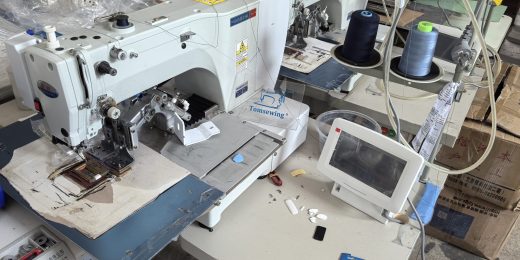 Tag Sewing Machine